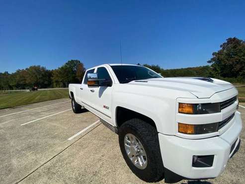 🚧2017 Chevrolet Silverado 3500HD 4X4 (LONGBED)🚧 - cars & trucks - by... for sale in STOKESDALE, NC
