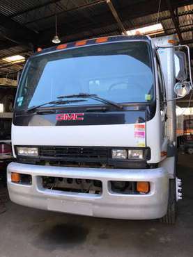 2007 GMC T7500 - cars & trucks - by dealer - vehicle automotive sale for sale in Bay Shore, NY