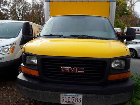 gmc 16ft box truck for sale in Saugus, MA