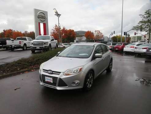 2013 Ford Focus 5dr HB SE Sedan - cars & trucks - by dealer -... for sale in Eugene, OR
