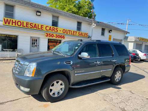 2008 CADILLAC ESCALADE 4D SUV - - by dealer - vehicle for sale in Kansas City, MO