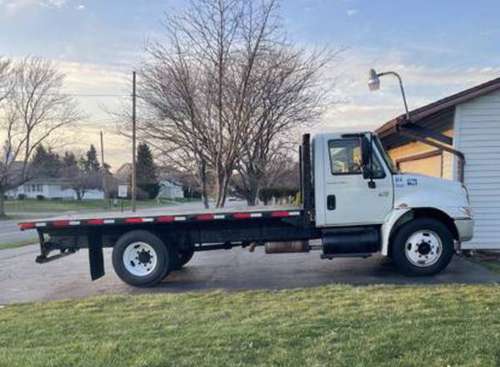 2005 International 420 Flatbed Truck for sale in Rochester , NY