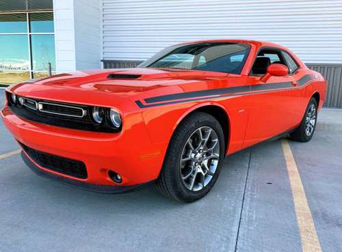2017 DODGE CHALLENGER - LEATHER! LOADED! - cars & trucks - by dealer... for sale in Ardmore, TX