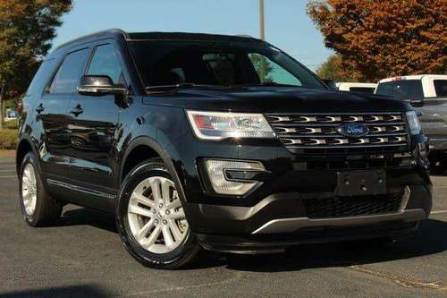 Explorer Ford 2017 AWD Three Rows 9 passengers only 28, 000 mint for sale in reading, PA