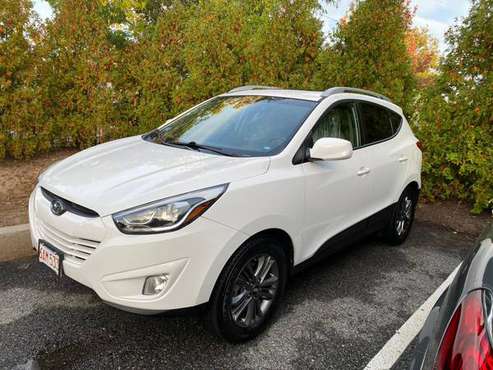 2015 HYUNDAI TUCSON SE / LMT - cars & trucks - by owner - vehicle... for sale in East Providence, MA