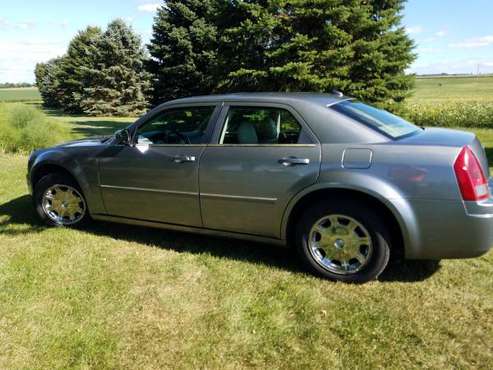 Chrysler 300 Limited for sale in Atkinson, IA