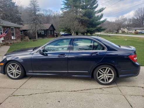 2013 Mercedes Benz C 300 4matic - cars & trucks - by owner - vehicle... for sale in Grand Rapids, MI