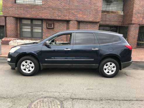 2009 Chevrolet Traverse LS, 150k Miles, 3 Row Seat for sale in Bronx, NY