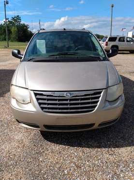 2005 CHRYSLER TOWN & COUNTRY (CHADS USED CARS) - cars & trucks - by... for sale in Hartford, AL