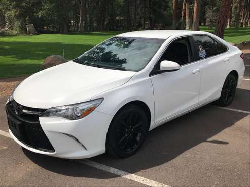 2017 TOYOTA CAMRY SE...PUT THIS IN YOUR DRIVEWAY for sale in Sisters, OR