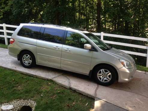 2006 Honda Odyssey DVD Cold A/C Needs Transmission for sale in Gainesville, GA
