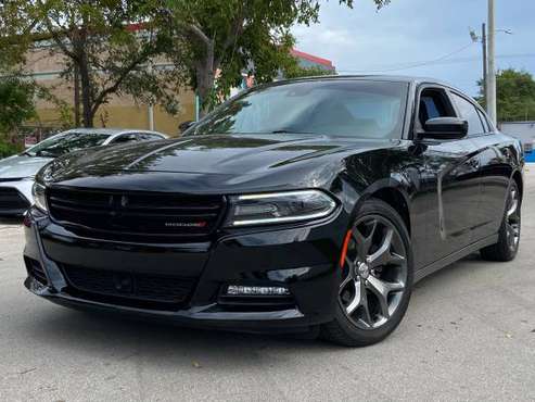 2015 Dodge Charger SXT // CLEAN TITLE - cars & trucks - by dealer -... for sale in Hollywood, FL