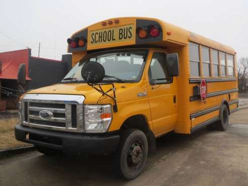 2008 Ford Econoline Cutaway E450 Bus - cars & trucks - by dealer -... for sale in Springfield, MO