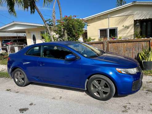 KIA FORTE KOUP 2012 - cars & trucks - by owner - vehicle automotive... for sale in Key West, FL