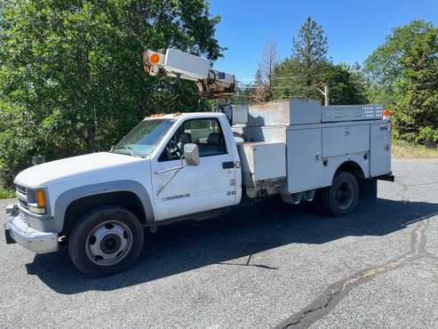 02 chevy 3500 service truck for sale in Merlin, OR