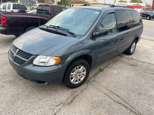 2006 Dodge CLEAN Grand caravan - - by dealer - vehicle for sale in Hammond, IL
