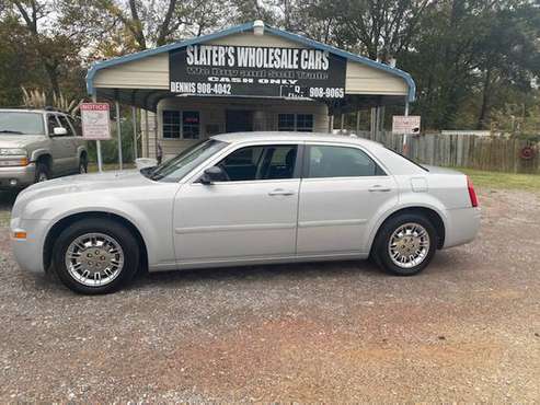 2005 Chrysler 300 - cars & trucks - by dealer - vehicle automotive... for sale in Hueytown, AL