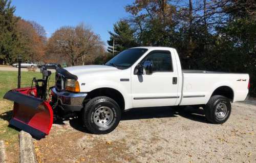 ★ V-1O ★ FORD SUPERDUTY ★ V-SNOW PLOW **ULTRA LOW MILES ...LOW HOURS... for sale in Champaign, IA