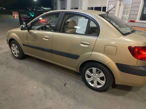 2006 KIA RIO 100,000 MILES SUPER CLEAN - cars & trucks - by owner -... for sale in Wolcott, CT