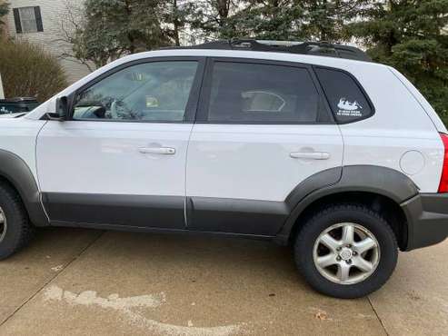 2005 Hyundai Tucson - cars & trucks - by owner - vehicle automotive... for sale in Greentown, OH