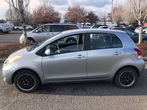 2009 Toyota Yaris (Bargain - Clean Title) - - by for sale in Roseburg, OR
