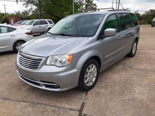 2014 CHRYSLER TOWN & COUNTRY TOURING - - by dealer for sale in Memphis, MS