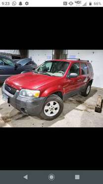 06 Ford Escape XLT - cars & trucks - by dealer - vehicle automotive... for sale in Dilworth, ND