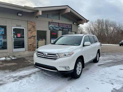 2012 Toyota Highlander - cars & trucks - by dealer - vehicle... for sale in Holly, MI