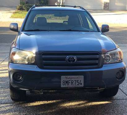 2007 Toyota Highlander 2WD 5 Door - cars & trucks - by owner -... for sale in Folsom, CA