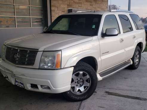 2002 CADILLAC ESCALADE - cars & trucks - by dealer - vehicle... for sale in MILWAUKEE WI 53209, WI