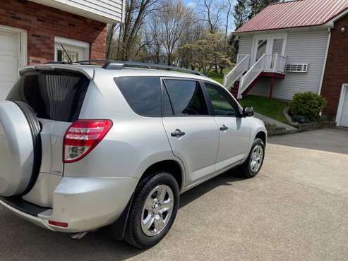 2010 Toyota Rav4 Awd - - by dealer - vehicle for sale in New Castle, PA