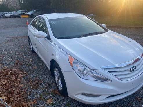 2013 HYUNDAI SONATA GLS - cars & trucks - by dealer - vehicle... for sale in Rehoboth, MA