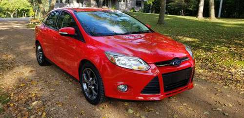Like New 2013 Ford Focus SE for sale in Delano, MN