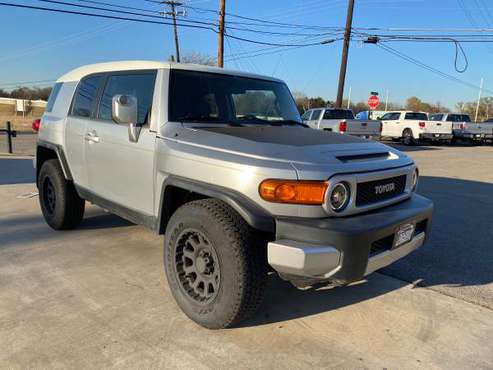 2008 Toyota FJ Cruiser - cars & trucks - by owner - vehicle... for sale in seagoville, TX