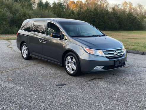2011 Honda Odyssey Touring -EASY FINANCING AVAILABLE - cars & trucks... for sale in Bridgeport, NY