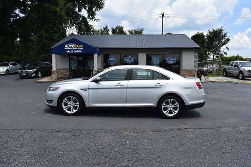 2017 FORD TAURUS SEL AWD SEDAN - EZ FINANCING! FAST APPROVALS! for sale in Greenville, SC
