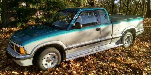 1994 Chevy S-10 pickup truck V-6 Extended Cab - cars & trucks - by... for sale in Akron, OH