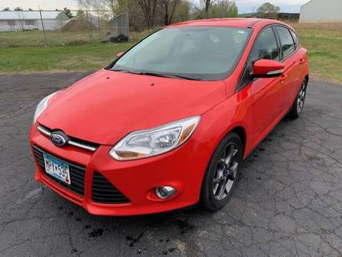 2013 Ford Focus SE Hatchback CLEAN - - by dealer for sale in Isanti, MN
