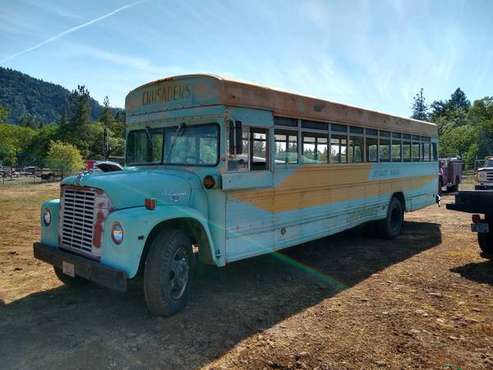 Former Jesuit High School 1968 Wayne international School bus - cars for sale in Jacksonville, OR