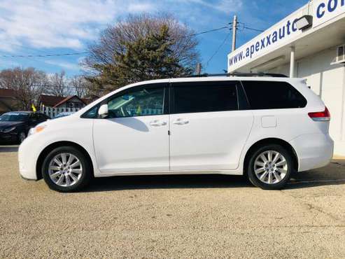 *OFF LEASE* *LOADED* *SPACIOUS* 13' Toyota Sienna * XLE * * AWD * *... for sale in Madison, WI
