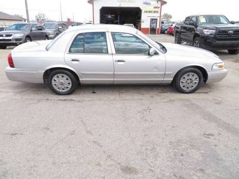 2007 Mercury Grand Marquis 4dr Sdn GS 138, 000 miles 3, 200 - cars & for sale in Waterloo, IA