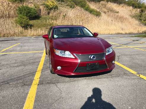 2013 Lexus ES 300h Sedan-APPROVAL IN MINUTES-CLEAN-ONE OWNER - cars... for sale in Syracuse, NY