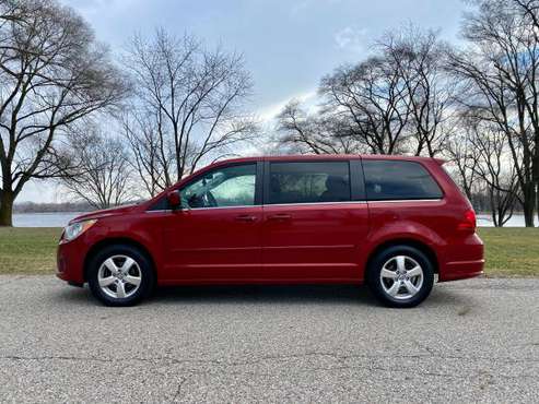 2009 VW ROUTAN SEL *** REAR ENTERTAINMENT *** BACK UP CAMERA ***... for sale in Jenison, MI