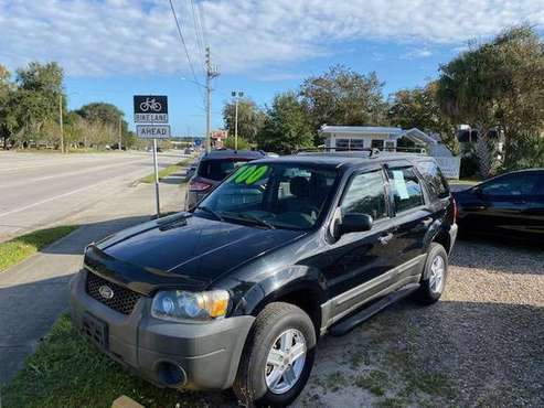 FORD ESCAPE - cars & trucks - by dealer - vehicle automotive sale for sale in Gainesville, FL