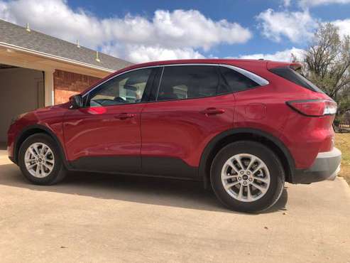 2020 Ford Escape SE FWD - cars & trucks - by owner - vehicle... for sale in Washington, OK