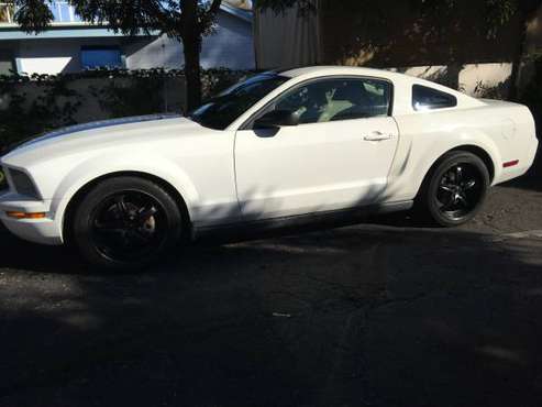 2005 Ford Mustang - cars & trucks - by owner - vehicle automotive sale for sale in Santa Barbara, CA