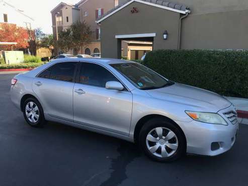 2010 Toyota Camry le - cars & trucks - by owner - vehicle automotive... for sale in Lamont, CA