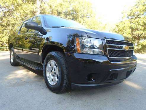 2014 CHEVROLET SUBURBAN 1500 RUNS DRIVES GREAT SUPER CLEAN for sale in Lake Worth, TX