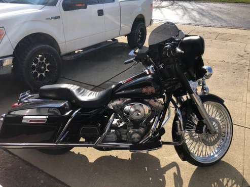 Harley Ultra Glide trade - cars & trucks - by owner - vehicle... for sale in Greenfield, IN
