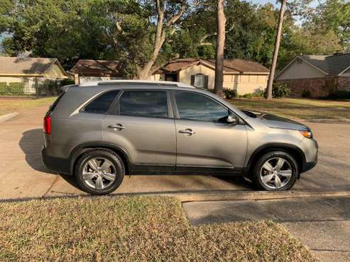 2013 Kia Sorento ex clean title - cars & trucks - by owner - vehicle... for sale in Houston, TX